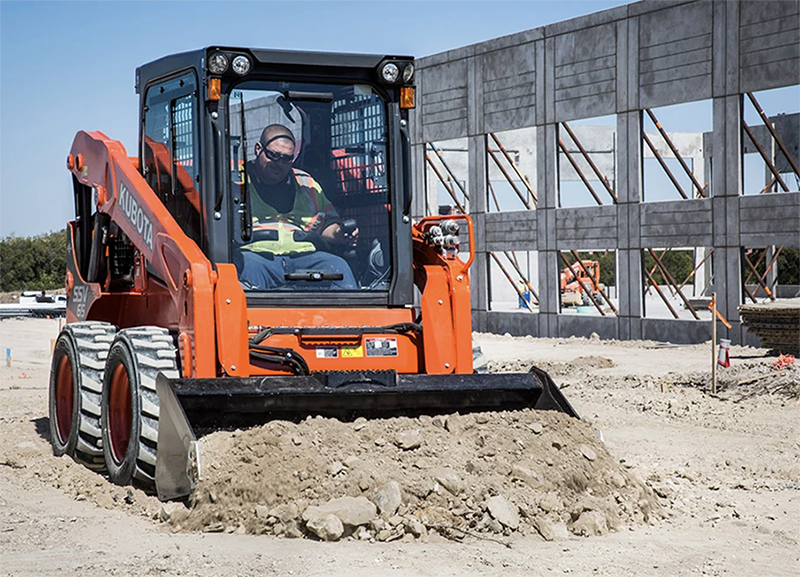KUBOTA .  ジャージ Amazon.com: New Ray Mini Chargeuse Kubota SVL90 1/18° -33173