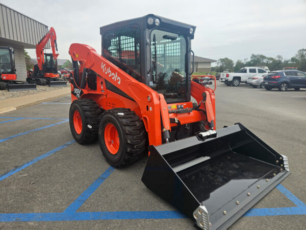 NEW KUBOTA SSV75 CLEARANCE SERIAL 41806 ONLY - Image 8