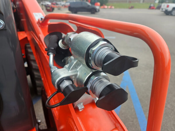 NEW KUBOTA SSV75 CLEARANCE SERIAL 41806 ONLY - Image 10